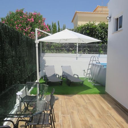 فيلا Moradia Geminada V2- Piscina Privada كوارتيرا المظهر الخارجي الصورة