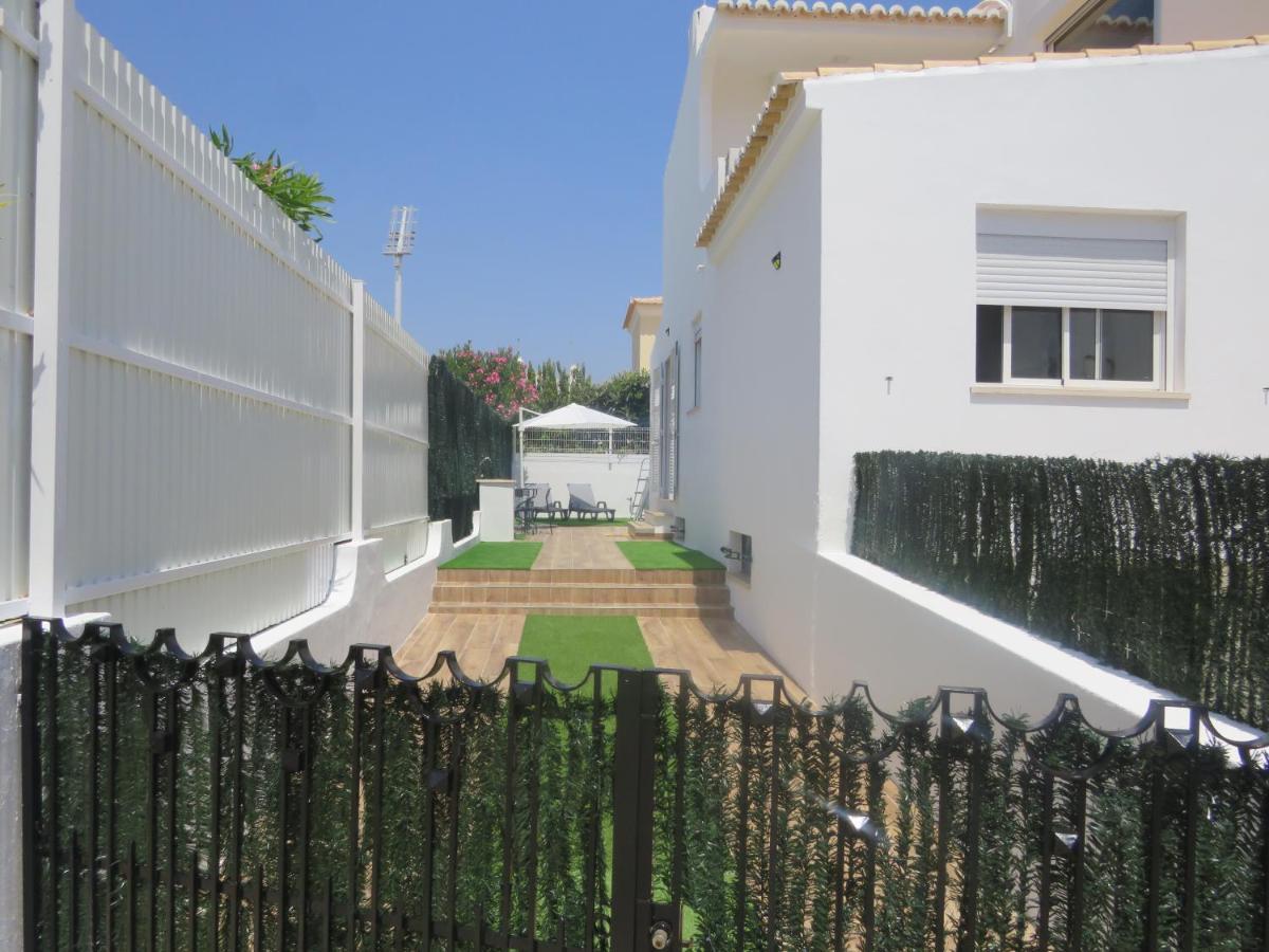 فيلا Moradia Geminada V2- Piscina Privada كوارتيرا المظهر الخارجي الصورة